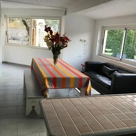 Apartment Rez De Chausse Bollene